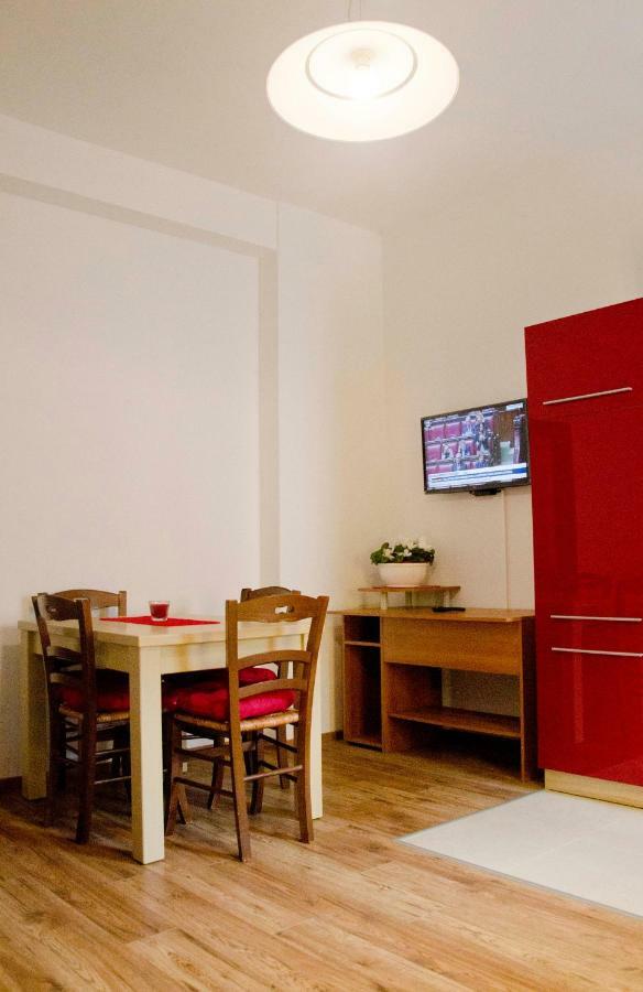 דירות פורץ Apartman Aurora מראה חיצוני תמונה