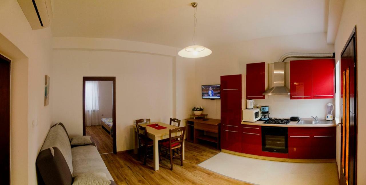 דירות פורץ Apartman Aurora מראה חיצוני תמונה
